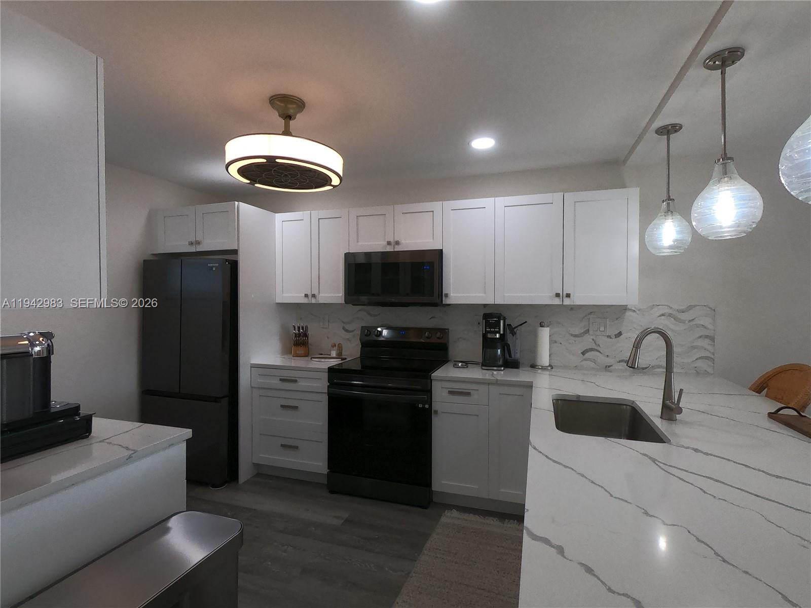 3930 Inverrary Boulevard, Unit 604D Lauderhill, FL 33319 - Photo 3 of 36