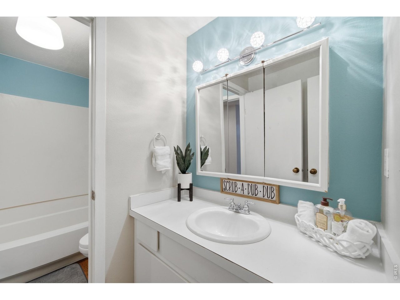 925 Columbia Road, Unit 412 Fort Collins, CO 80525 - Photo 21 of 31 Gallery Image 21