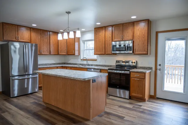 $324,900 | 513 Oak Grove, Necedah, WI 54646