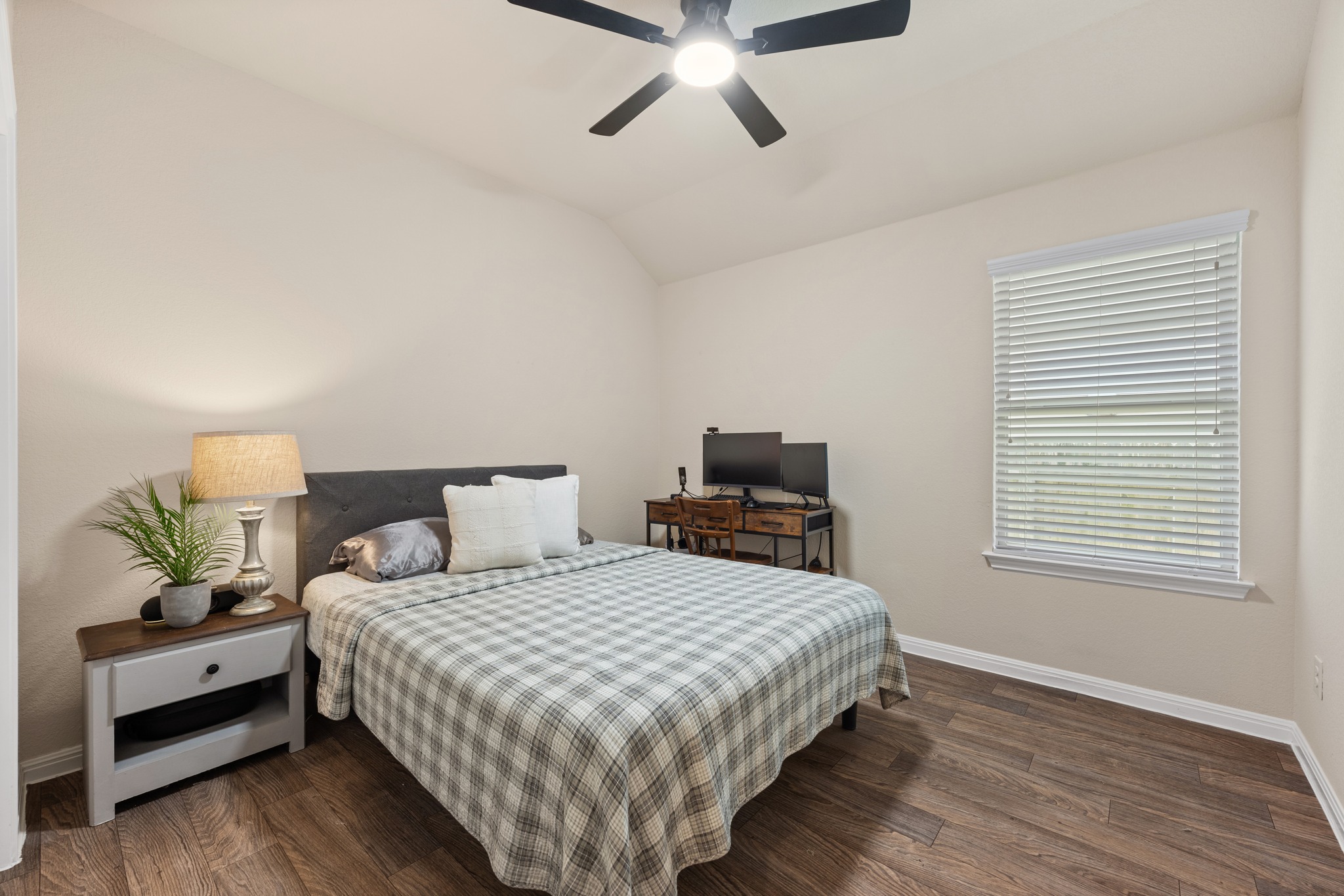 437 Rusk Bluff Avenue Leander, TX 78641 - Photo 7 of 22