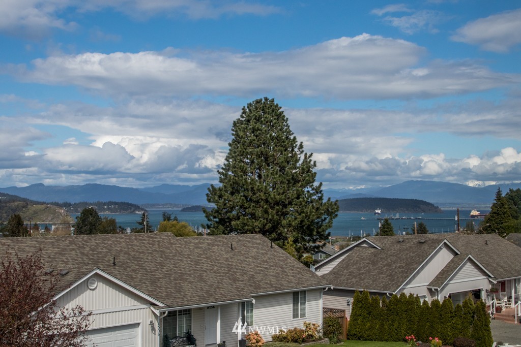 1315 37th Street Anacortes, WA 98221 - Photo 2 of 24