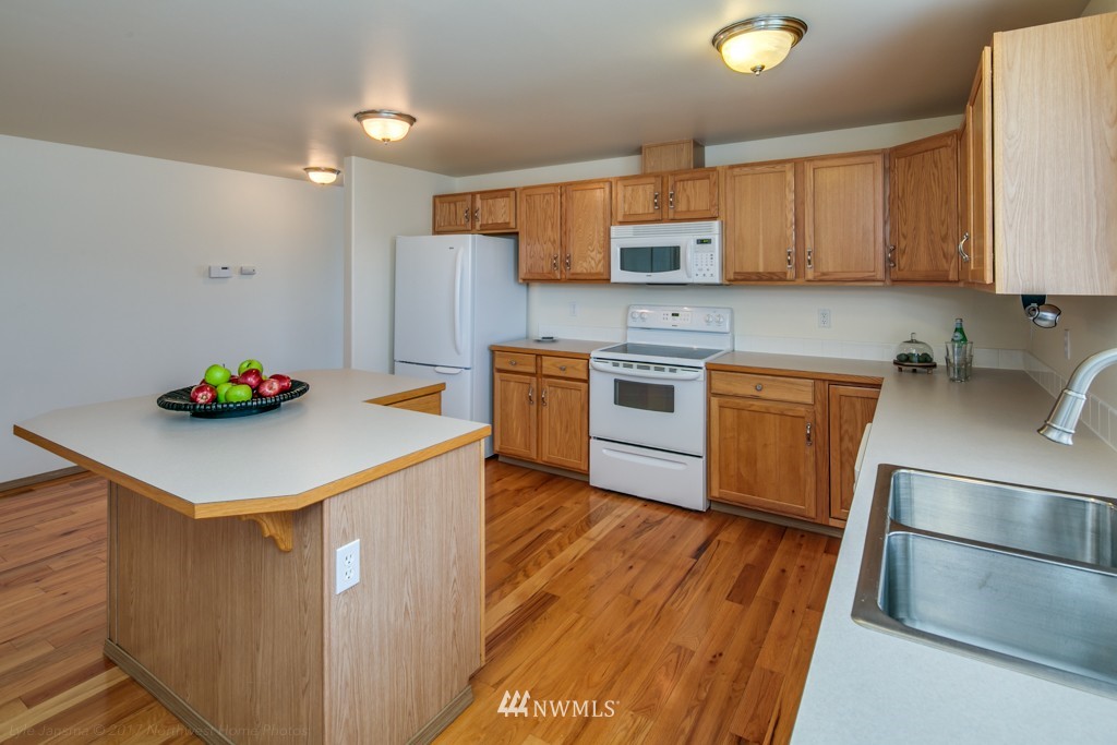 1315 37th Street Anacortes, WA 98221 - Photo 7 of 24