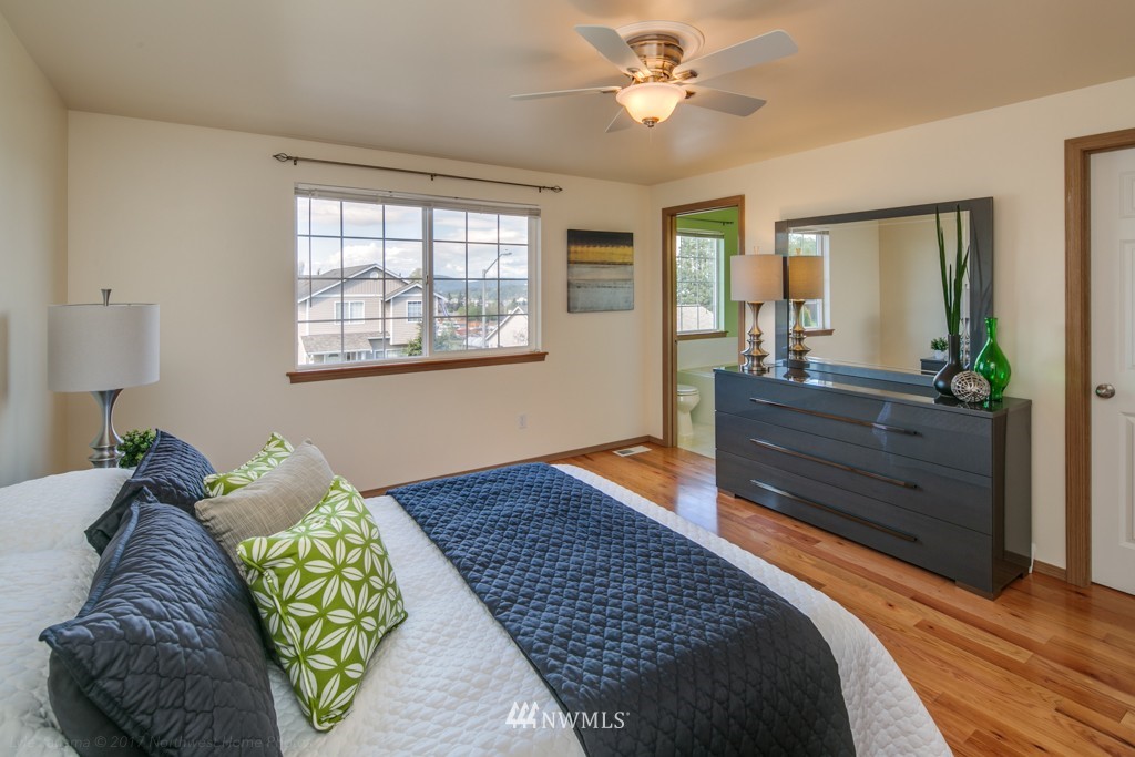 1315 37th Street Anacortes, WA 98221 - Photo 10 of 24