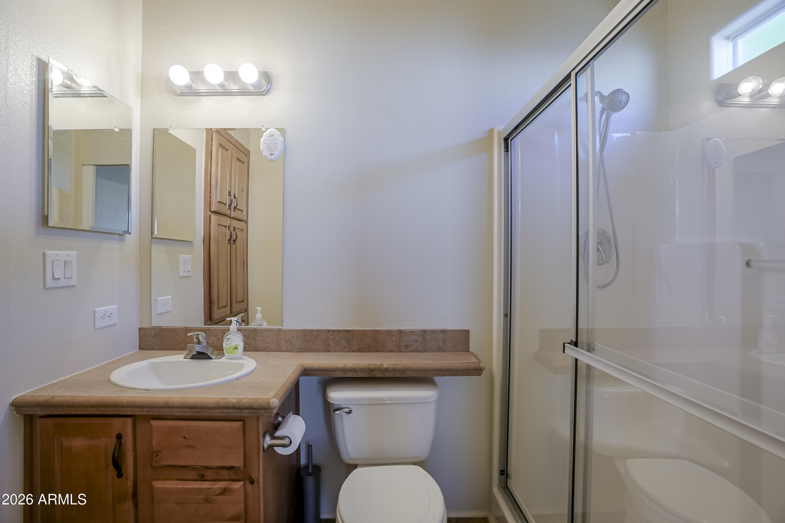 11250 East State Rte 69, Unit 2221 Dewey, AZ 86327 - Photo 15 of 20 Primary Bathroom 1