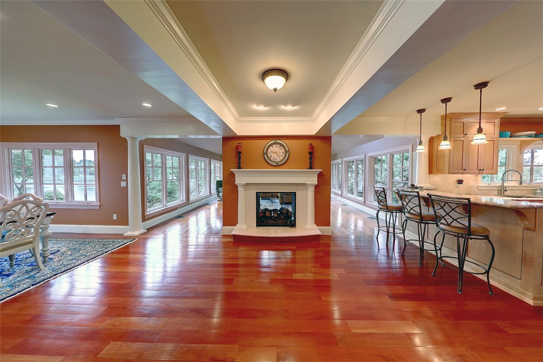 60 Riverside Drive East Providence, RI 02915 - Photo 4 of 35 Gallery Image 4