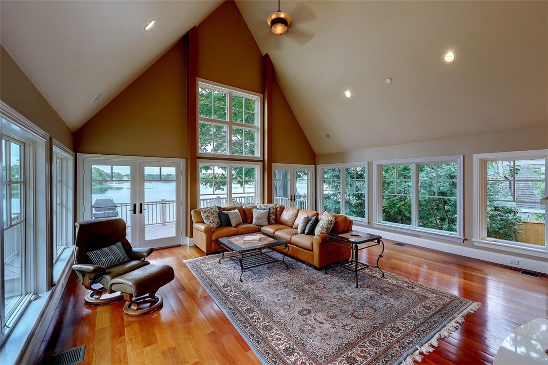 60 Riverside Drive East Providence, RI 02915 - Photo 5 of 35 Gallery Image 5
