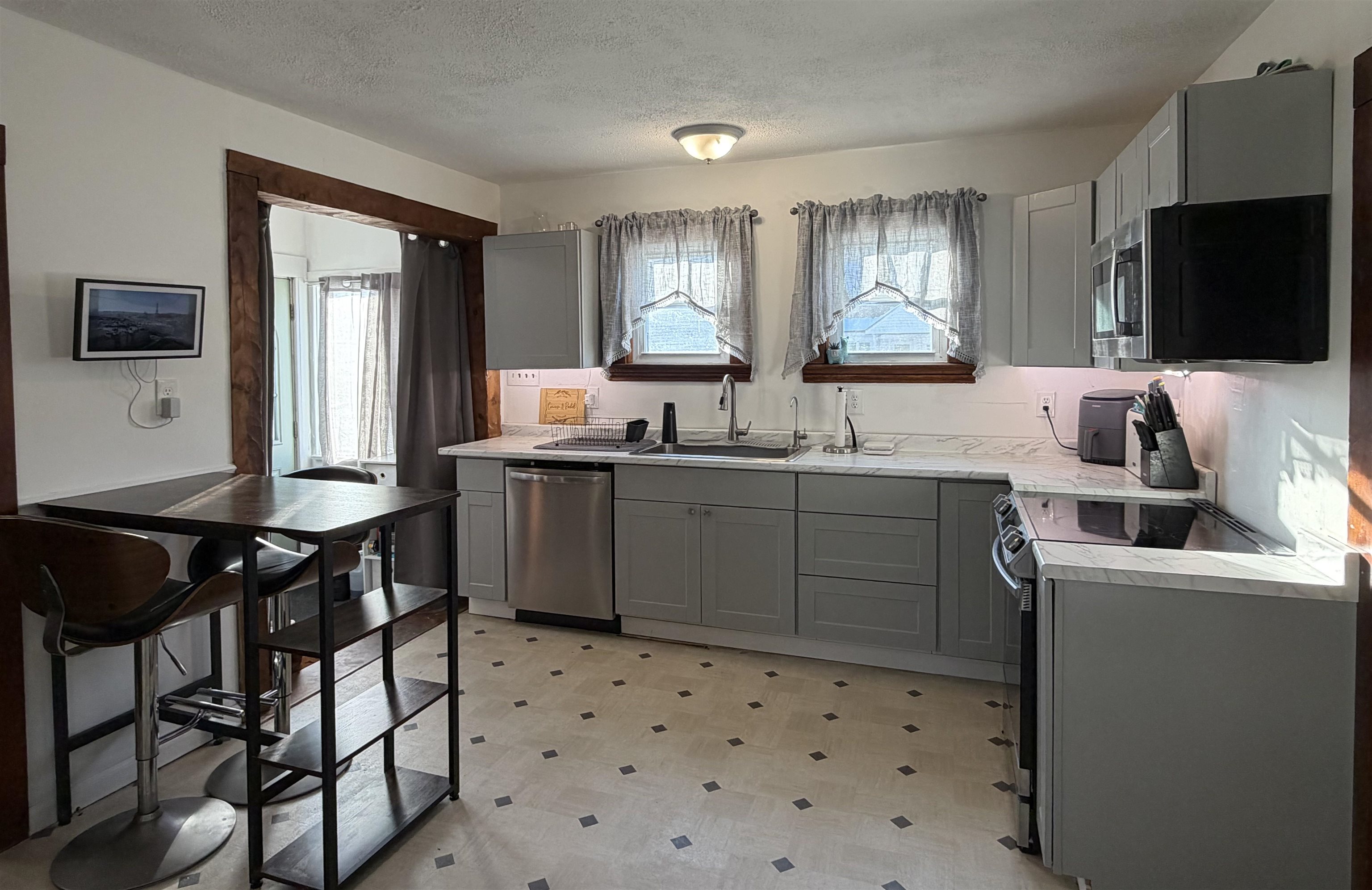 209 Baker Street Keene, NH 03431 - Photo 7 of 28