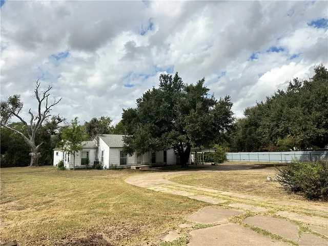 $385,000 | 901 Ward Street, Marlin, TX 76661