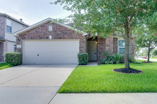 $1,975 | 3302 Legends Landing Drive, Spring, TX 77386