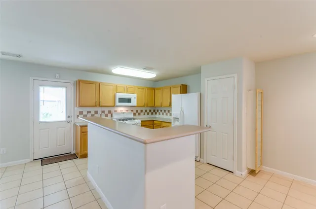 $1,975 | 3302 Legends Landing Drive, Spring, TX 77386