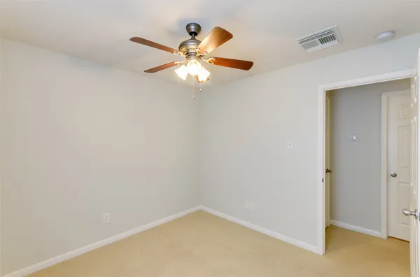 $1,975 | 3302 Legends Landing Drive, Spring, TX 77386