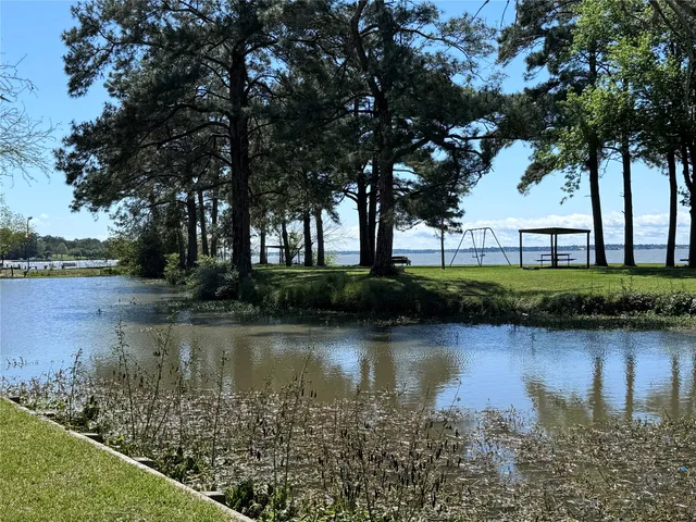 $108,900 | 108 Javelina Street, Onalaska, TX 77360