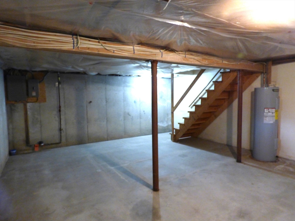 16-18 Daniel Street Springfield, MA 01151 - Photo 11 of 14 a view of an empty room
