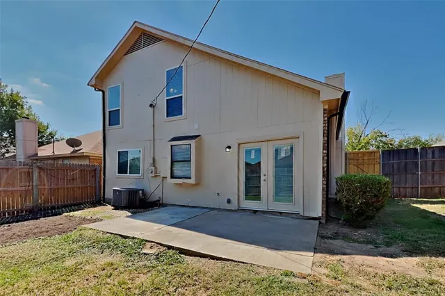 $1,965 | 5709 Congressional Drive, Arlington, TX 76018