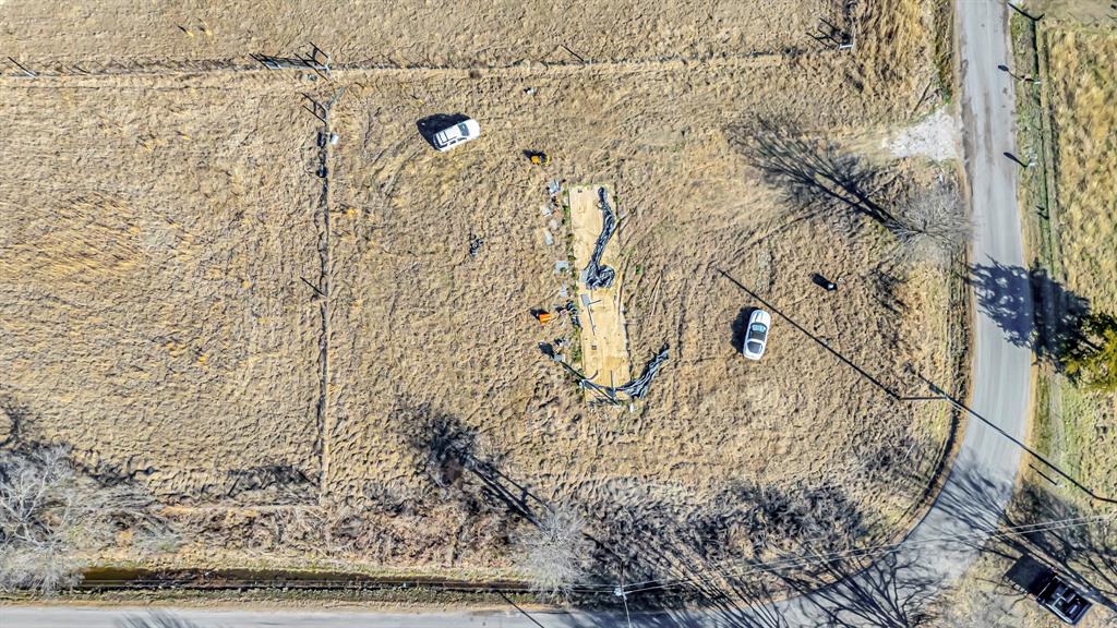 1364 Signal Road Quinlan, TX 75474 - Photo 4 of 21 a bathroom with a shower