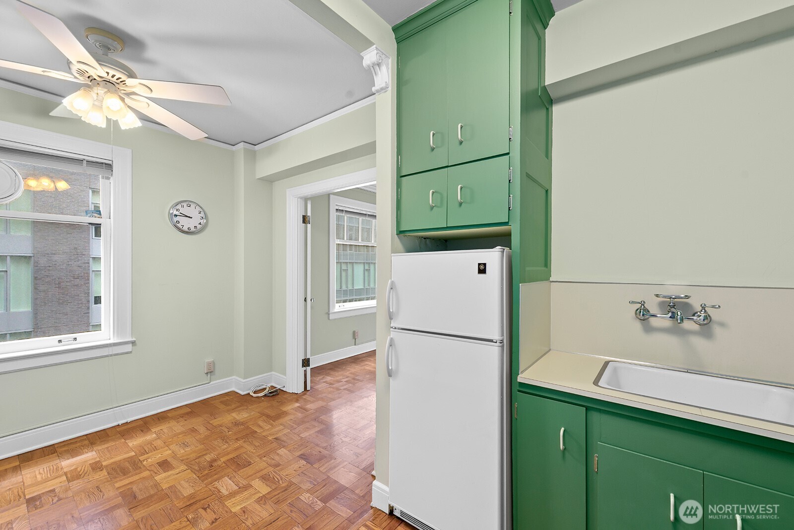 1017 Minor Avenue, Unit 901 Seattle, WA 98104 - Photo 13 of 29