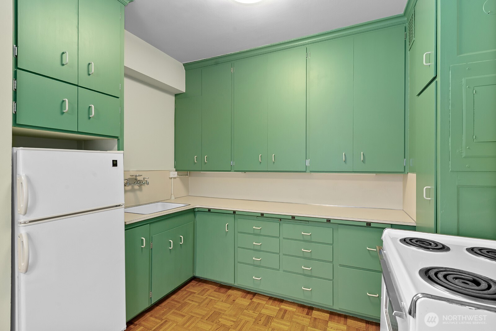 1017 Minor Avenue, Unit 901 Seattle, WA 98104 - Photo 14 of 29