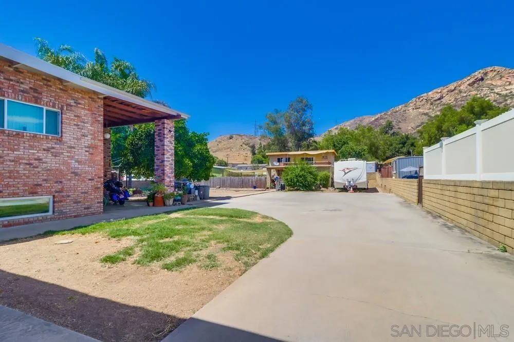 12718 Willow Road Lakeside, CA 92040 - Photo 21 of 46