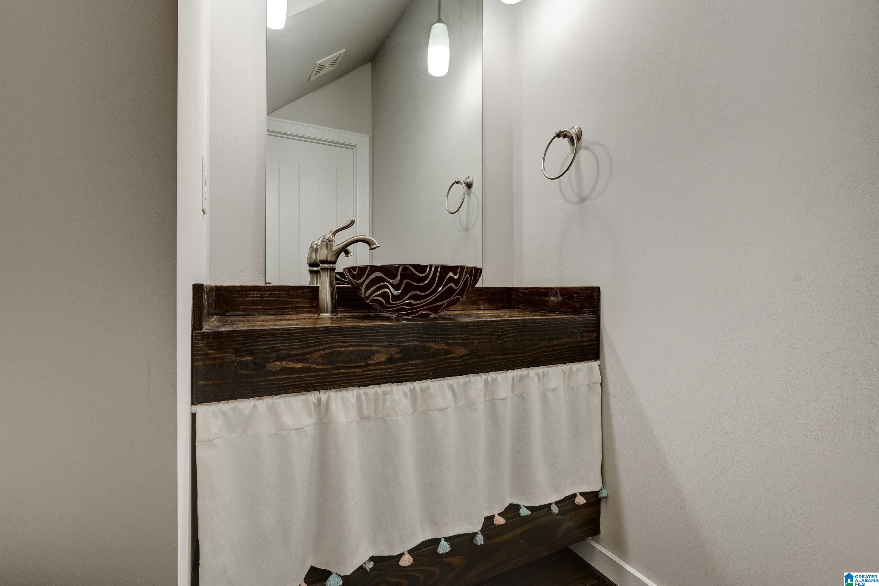 6489 Spring Street Trussville, AL 35173 - Photo 21 of 60