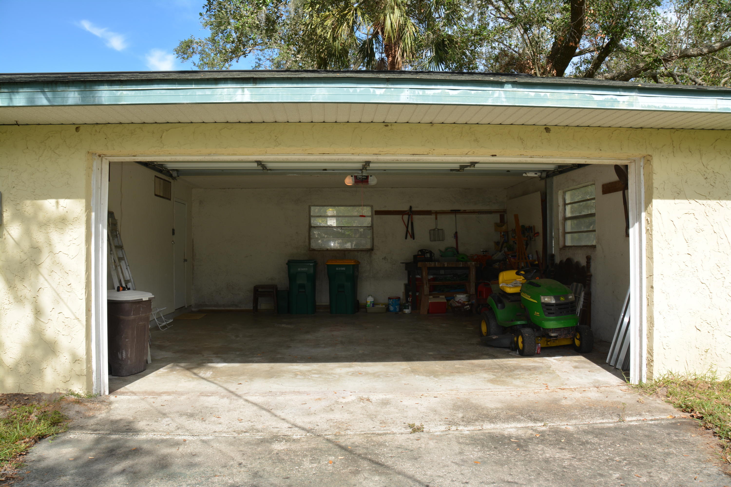 1615 Harlock Road Melbourne, FL 32934 - Photo 12 of 50 Garage - oversized