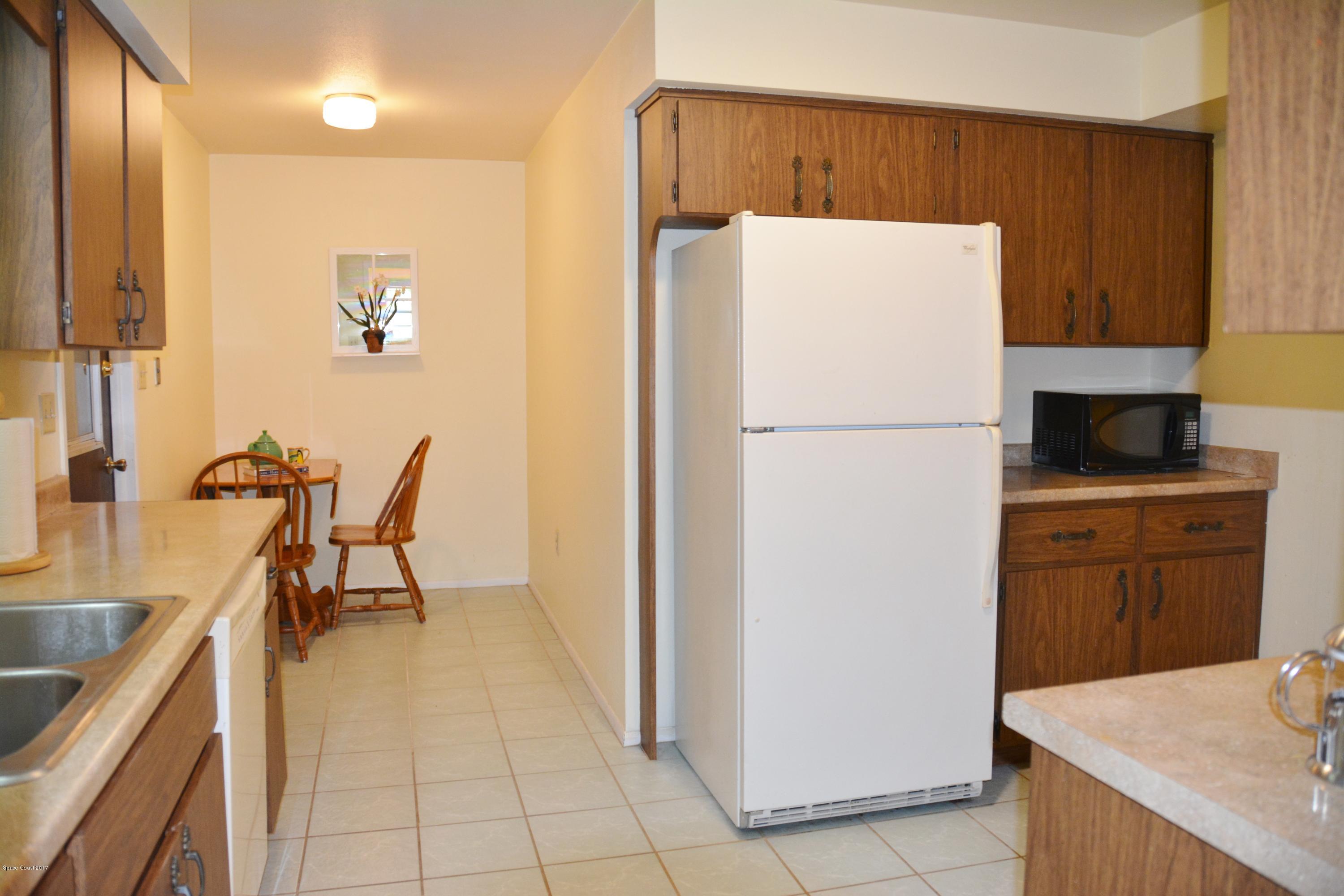 1615 Harlock Road Melbourne, FL 32934 - Photo 20 of 50 Kitchen 8