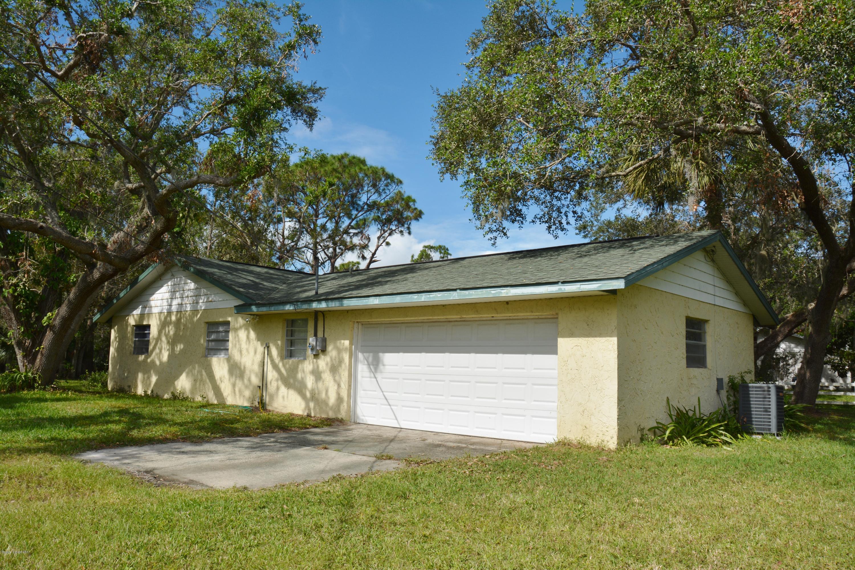 1615 Harlock Road Melbourne, FL 32934 - Photo 3 of 50 Exterior 2 - garage