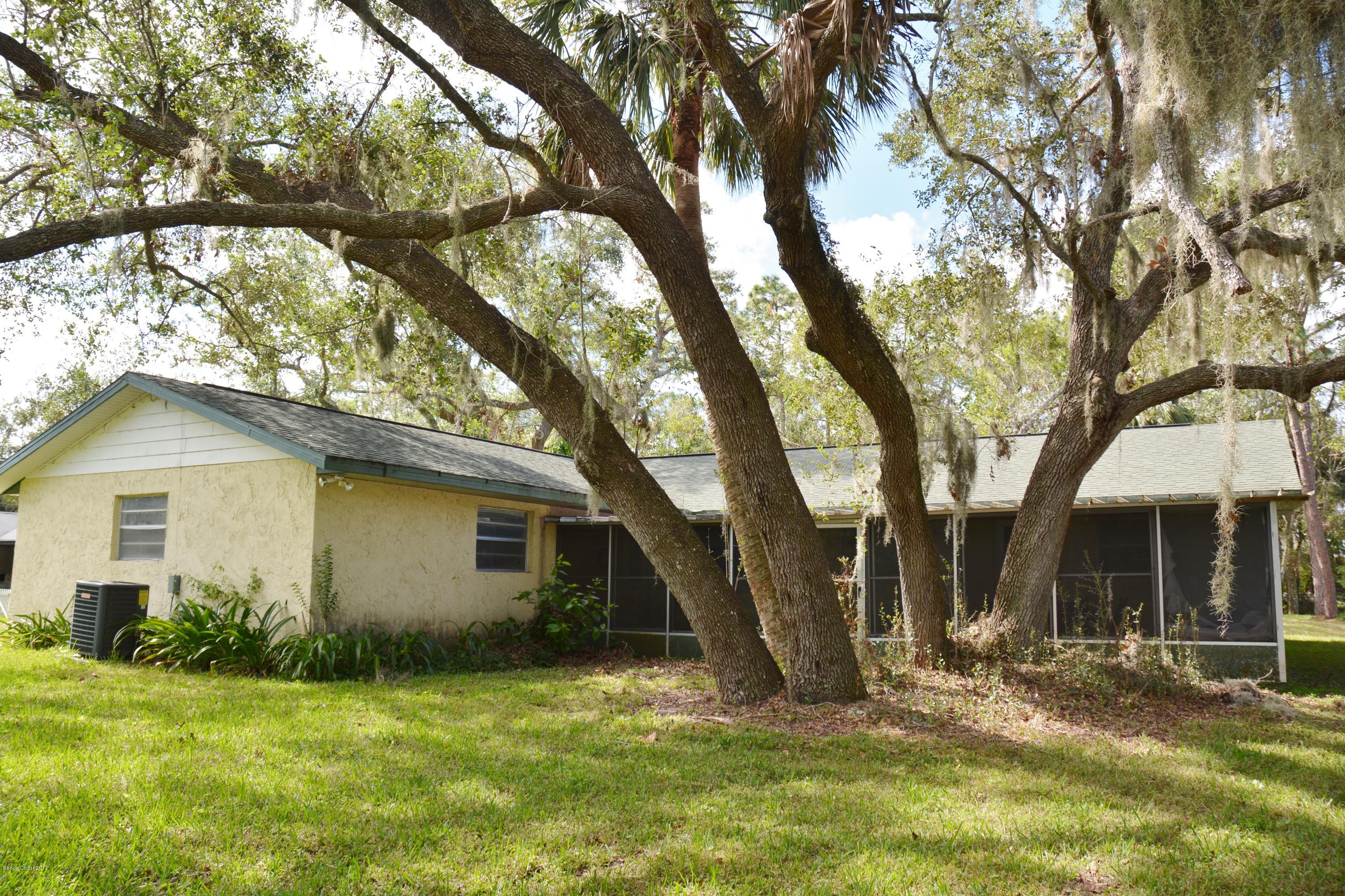 1615 Harlock Road Melbourne, FL 32934 - Photo 6 of 50 Exterior 2 - grand 'ole oaks
