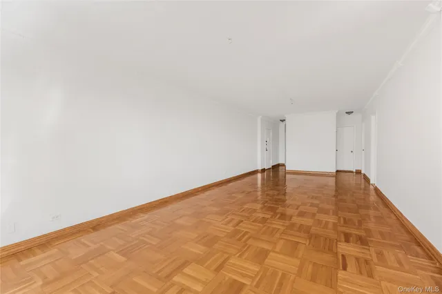 $399,900 | 3725 Henry Hudson Parkway West, Unit 6D | Riverdale