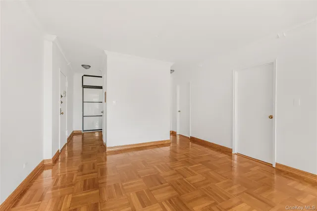 $399,900 | 3725 Henry Hudson Parkway West, Unit 6D | Riverdale