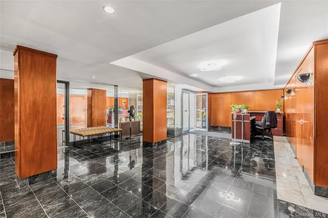 $399,900 | 3725 Henry Hudson Parkway West, Unit 6D | Riverdale