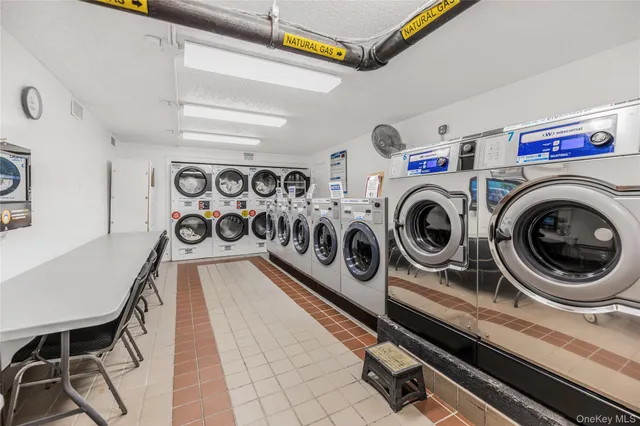 $399,900 | 3725 Henry Hudson Parkway West, Unit 6D | Riverdale