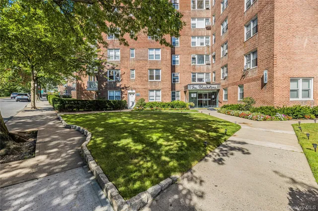 $399,900 | 3725 Henry Hudson Parkway West, Unit 6D | Riverdale