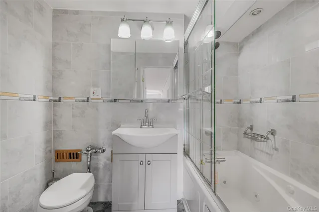 $399,900 | 3725 Henry Hudson Parkway West, Unit 6D | Riverdale