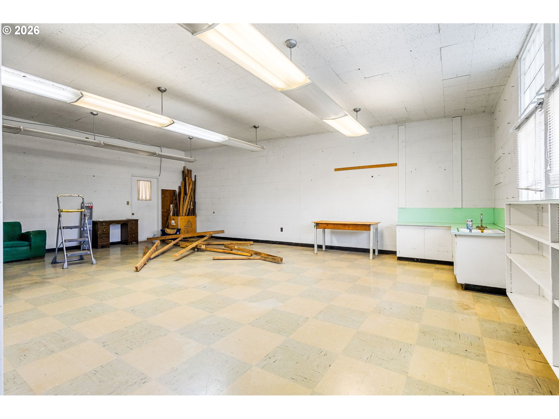 35113 Brewster Road Lebanon, OR 97355 - Photo 23 of 47