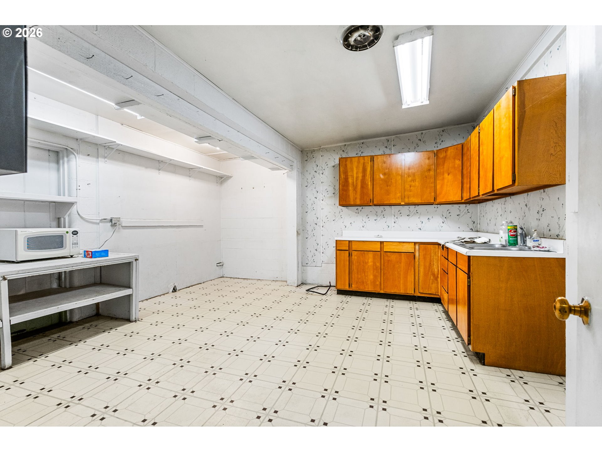 35113 Brewster Road Lebanon, OR 97355 - Photo 32 of 47