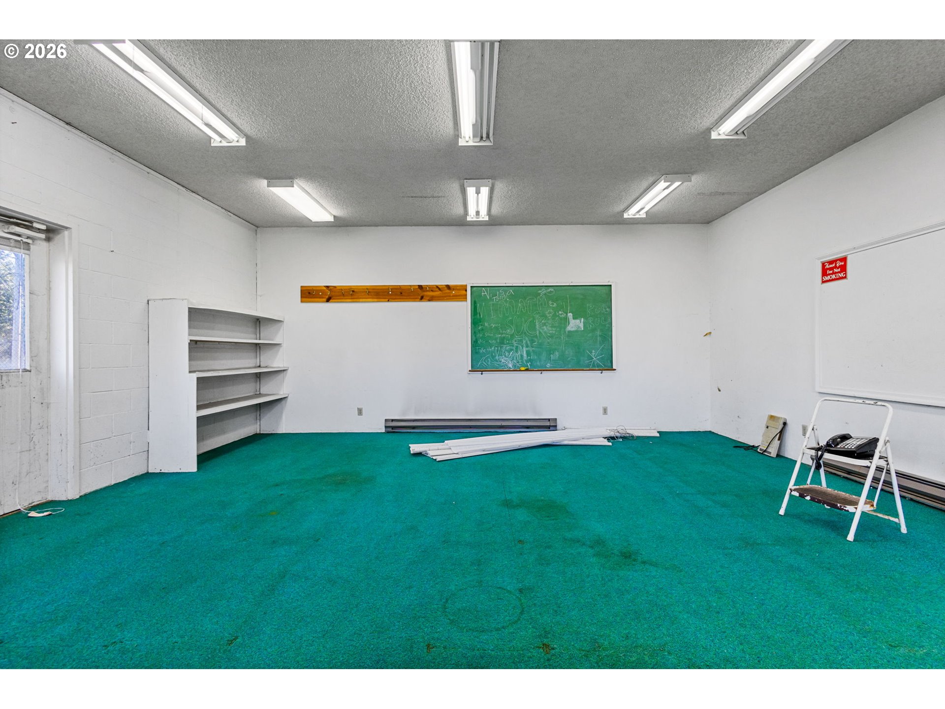 35113 Brewster Road Lebanon, OR 97355 - Photo 10 of 47