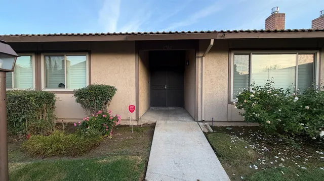 $2,195 | 1780 West Santa Ana Avenue, Unit 101, Fresno, CA 93705