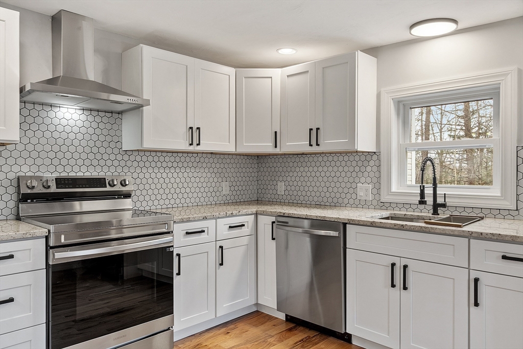 299 Sheldon Road Fitchburg, MA 01420 - Photo 4 of 39 Gallery Image 4
