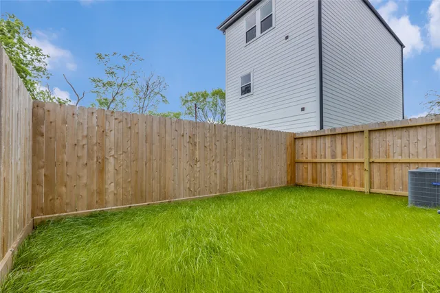 $3,300 | 3415 Yellowstone Boulevard, Houston, TX 77021