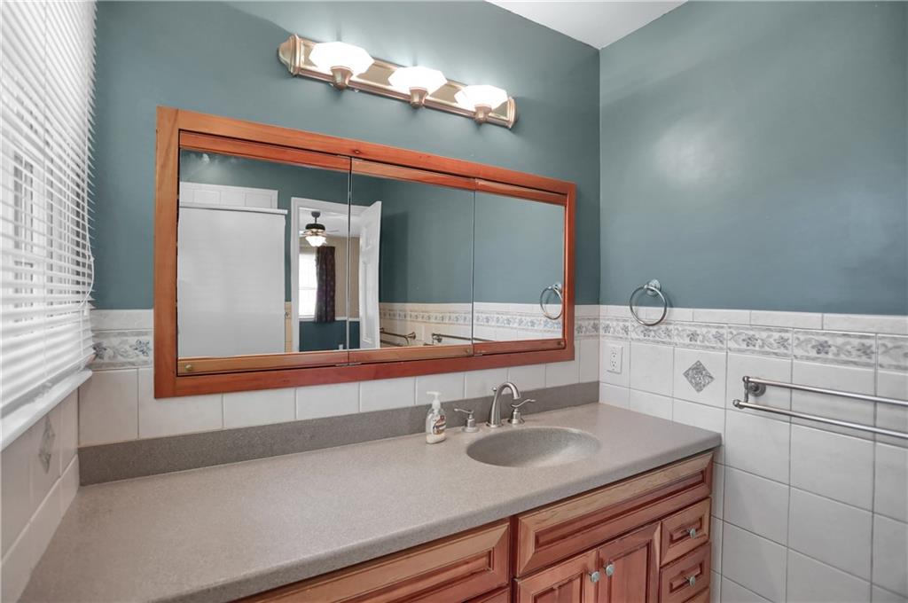6421 Hythe Road Indianapolis, IN 46220 - Photo 29 of 36 Gallery Image 29