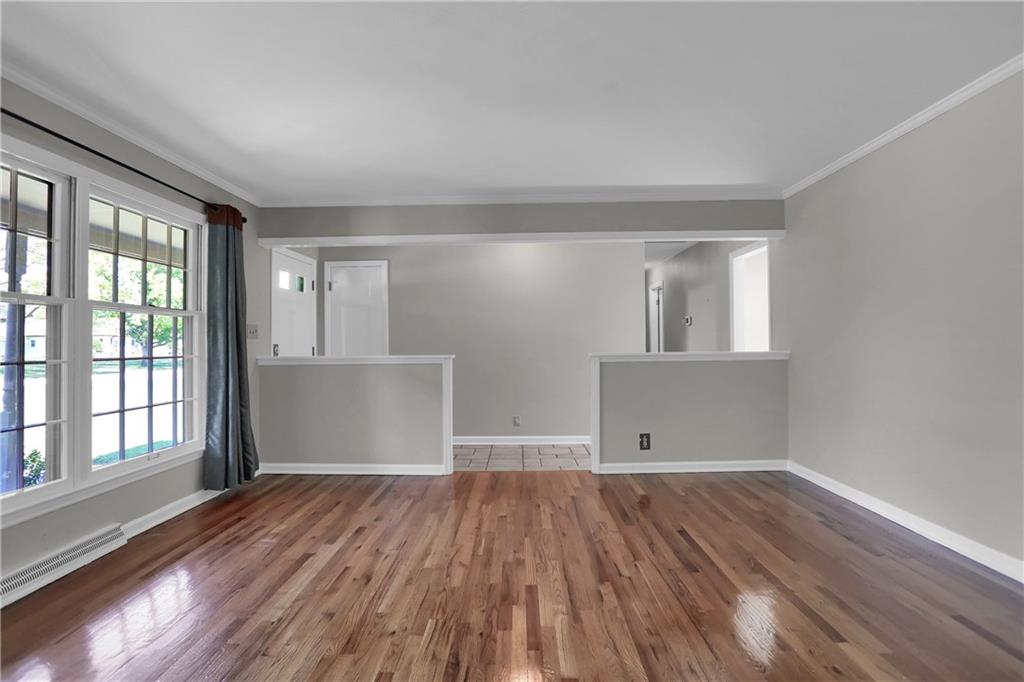 6421 Hythe Road Indianapolis, IN 46220 - Photo 7 of 36 Gallery Image 7