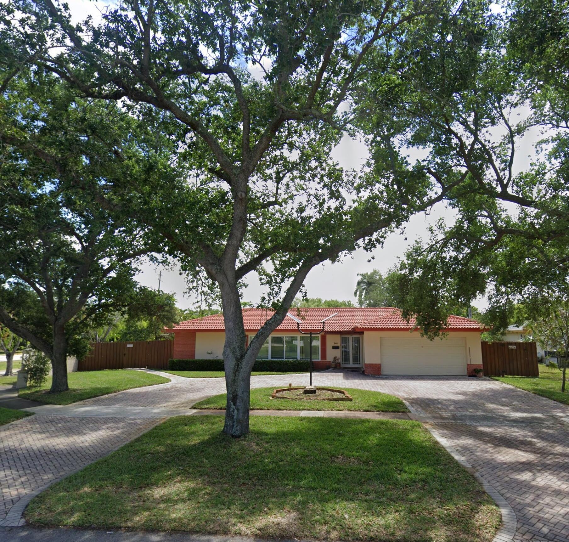 7000 Plantation Road, Plantation FL