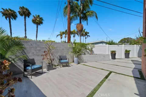 $1,899,000 | 2750 San Carlos Lane, Costa Mesa, CA 92626