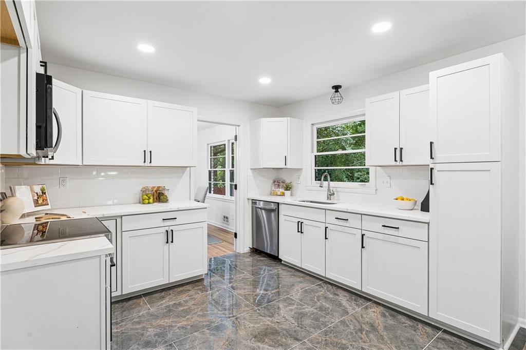 3309 Chase Road Atlanta, GA 30341 - Photo 10 of 37 Gallery Image 10