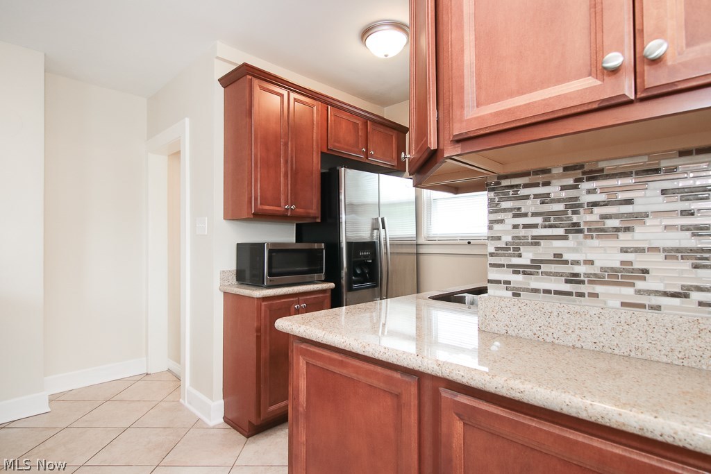 6311 Snow Road Cleveland, OH 44129 - Photo 15 of 30