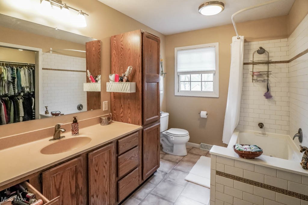 1215 Spring Valley Avenue Northwest Canton, OH 44708 - Photo 27 of 50 Primary Bathroom