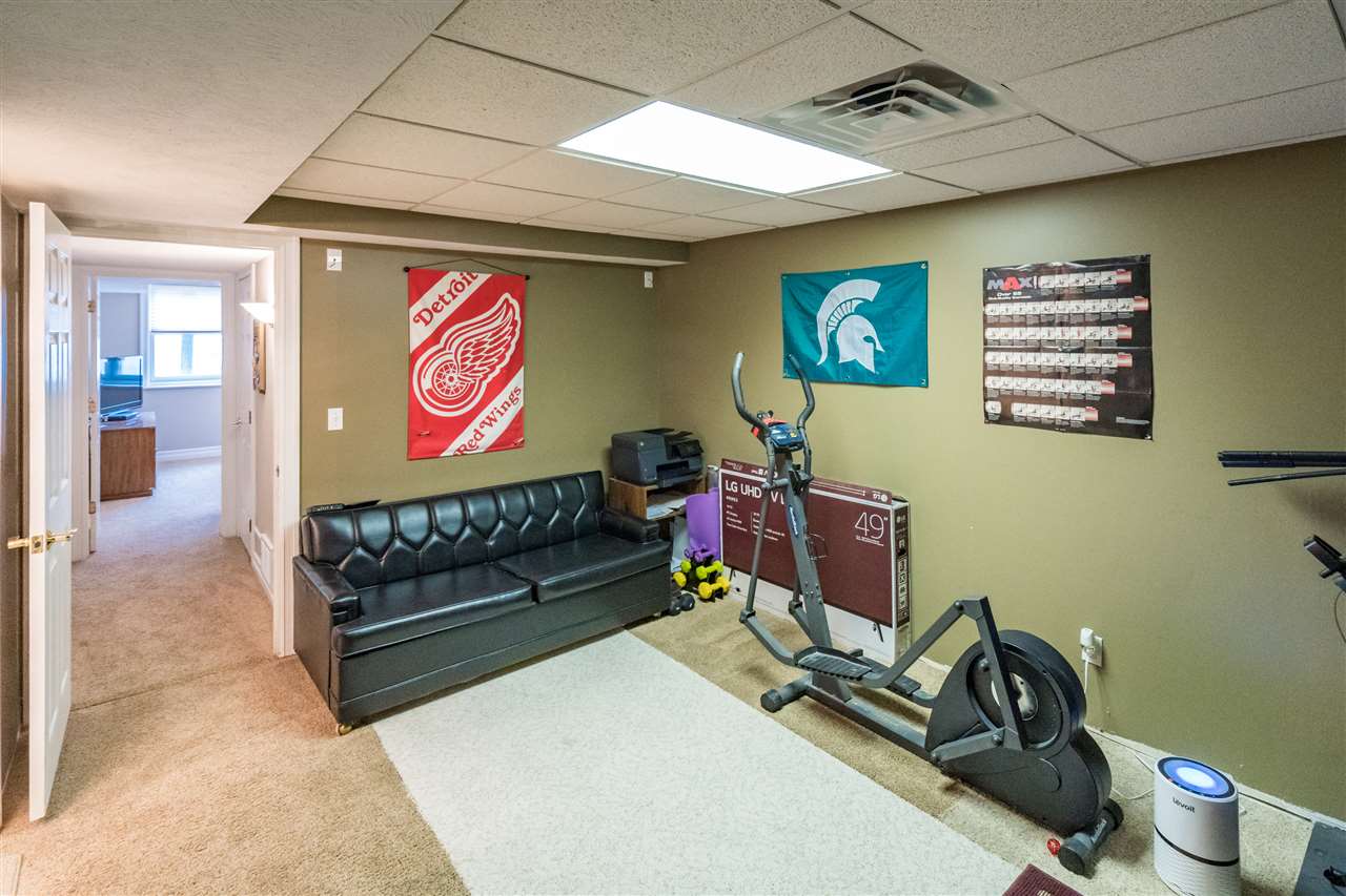 10836 Blue Ridge Lane Traverse City, MI 49684 - Photo 20 of 29 1866028-19.JPG