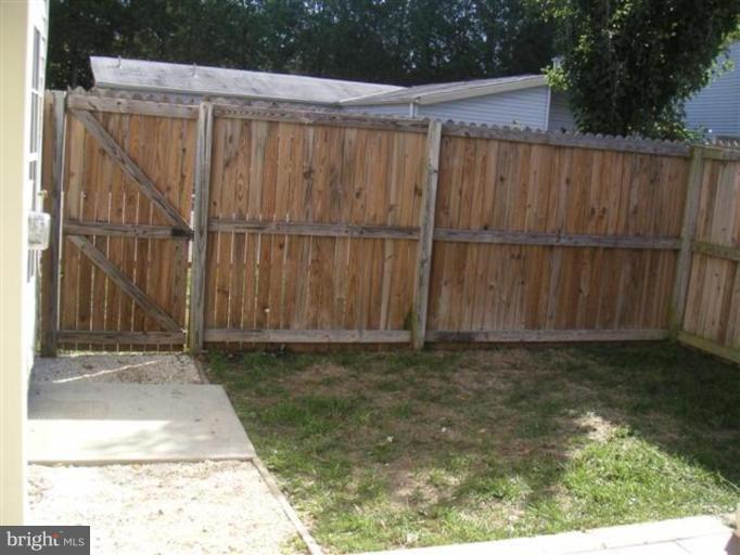 7106 Itte Lane Springfield, VA 22150 - Photo 3 of 11 Back yard