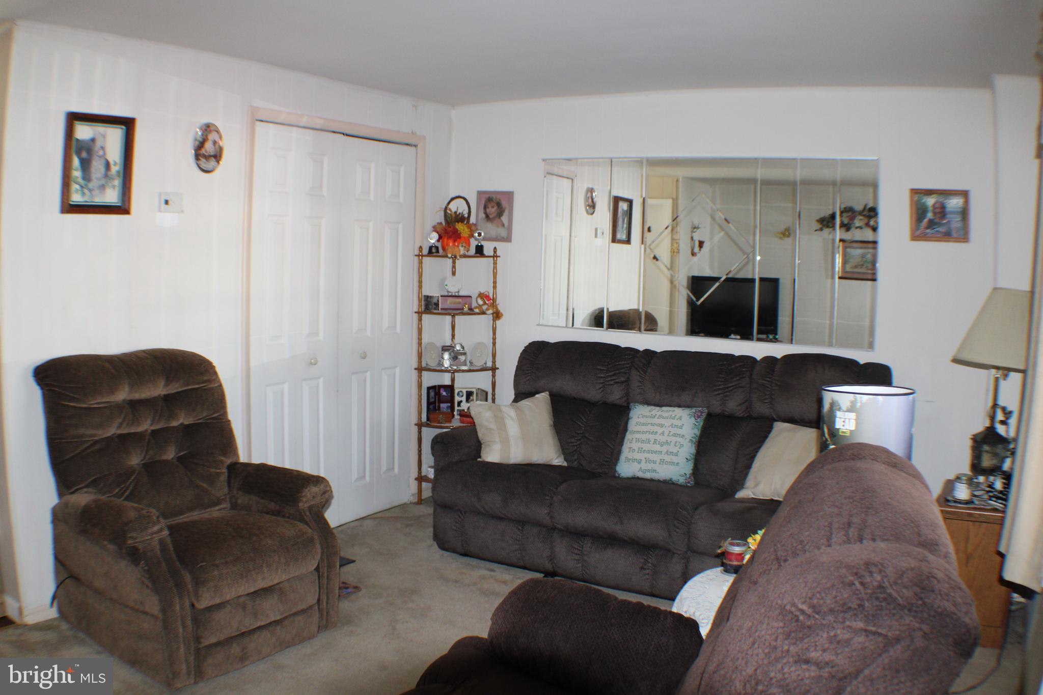 8033 Wynbrook Road Baltimore, MD 21224 - Photo 3 of 26