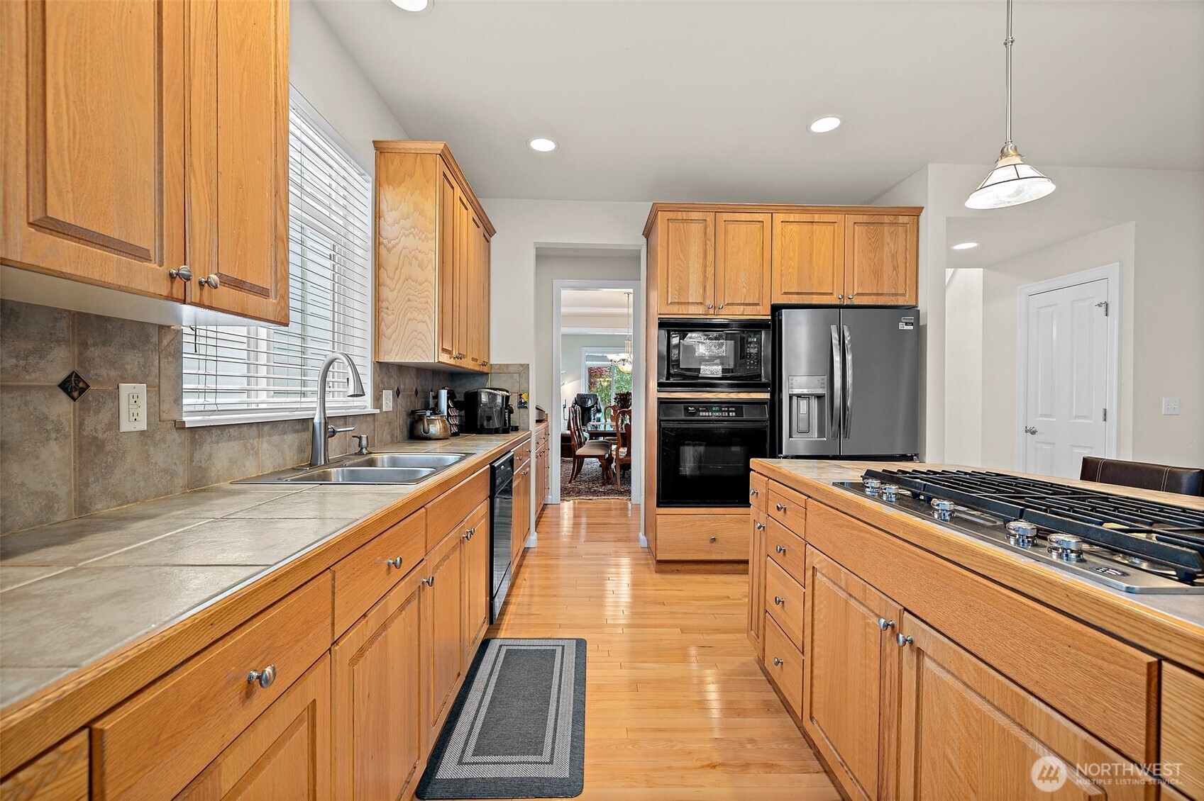 16616 Southeast 165th Way Renton, WA 98058 - Photo 11 of 28
